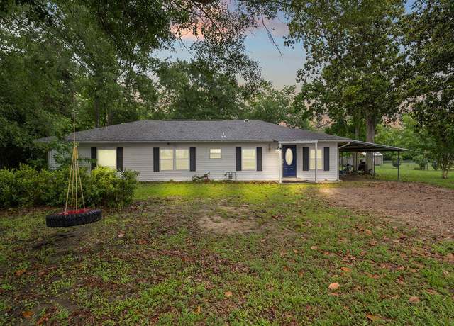 Property at 1734 Brinson St, Deridder, LA 70634, 3 beds, 2 baths