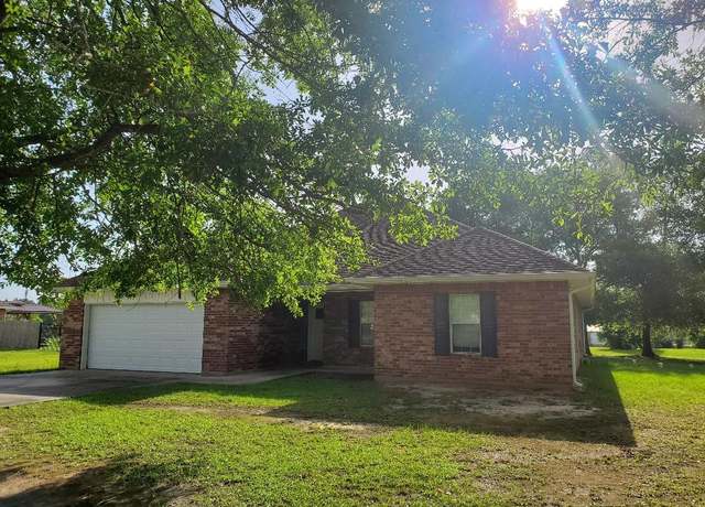 Property at 183 Melody Ln, Deridder, LA 70634, 4 beds, 2 baths