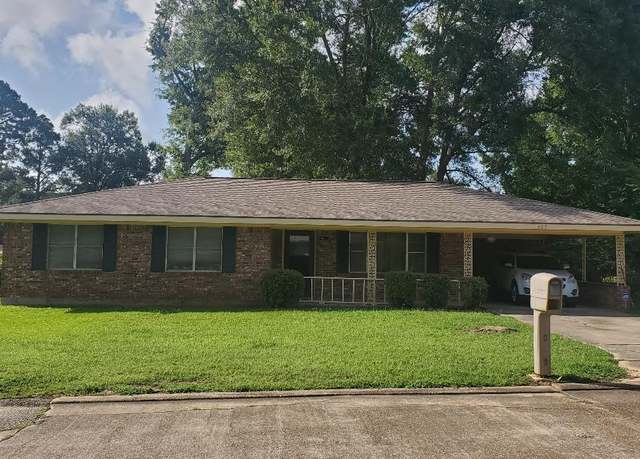 Property at 629 Auburn Dr, Deridder, LA 70634, 4 beds, 1.5 baths