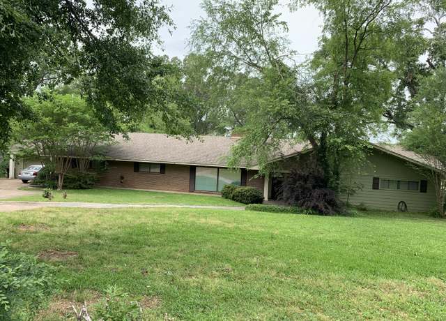 Property at 625 Ponder St, Many, LA 71449, 6 beds, 3 baths