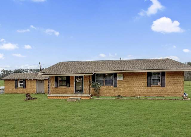 Property at 206 Ingallwood Park Rd, Deridder, LA 70634, 3 beds, 2 baths
