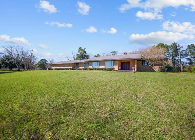 Property at 475 Eissman Rd, Leesville, LA 71446, 3 beds, 3.5 baths