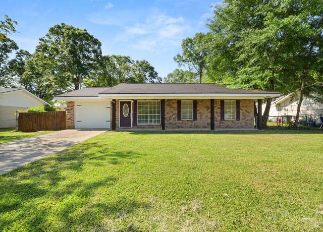 Property at 111 Nelda Dr, Leesville, LA 71446, 3 beds, 1.5 baths