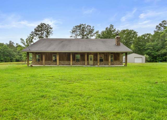 Property at 721 American Legion Rd, Deridder, LA 70634, 3 beds, 2 baths