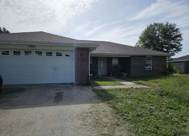 Property at 1810 Maplewood St, Deridder, LA 70634, 3 beds, 2 baths