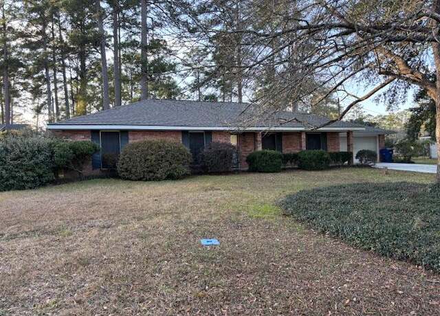 Property at 906 Birch Dr, Deridder, LA 70634, 3 beds, 2 baths