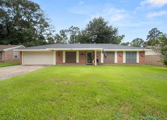 Property at 134 Powell Dr, Leesville, LA 71446, 3 beds, 2 baths