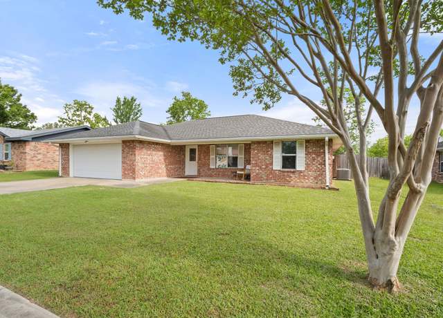 Property at 1510 Coach St, Deridder, LA 70634, 3 beds, 2 baths