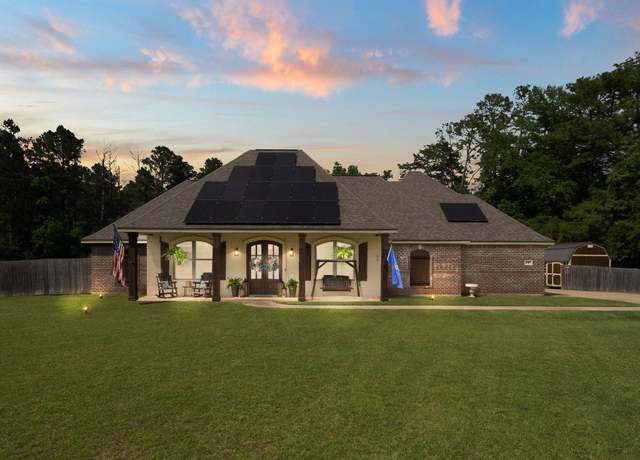 Property at 145 Eagle Point Dr, Leesville, LA 71446, 4 beds, 2 baths