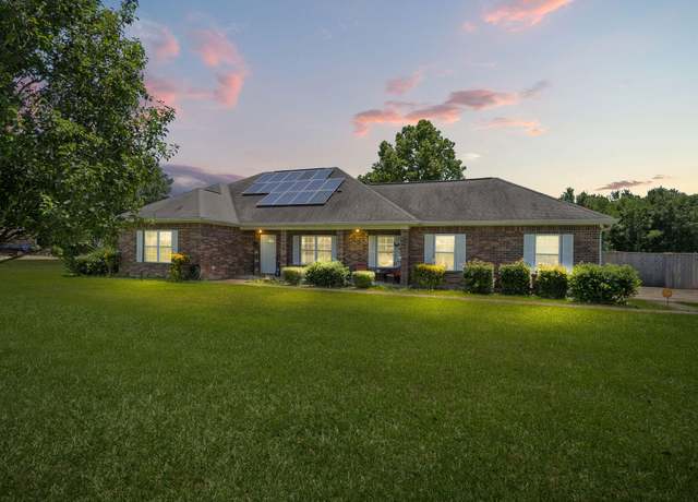 Property at 537 Delia Dr, Leesville, LA 71446, 4 beds, 2 baths