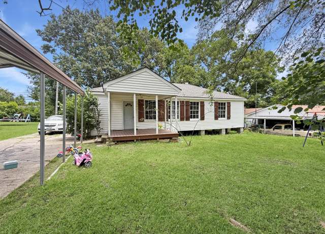 Property at 917 Kings Rd, Leesville, LA 71446, 3 beds, 2 baths