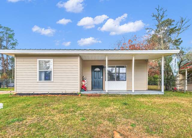 Property at 1112 Anderson Dr, Leesville, LA 71446, 3 beds, 1 bath