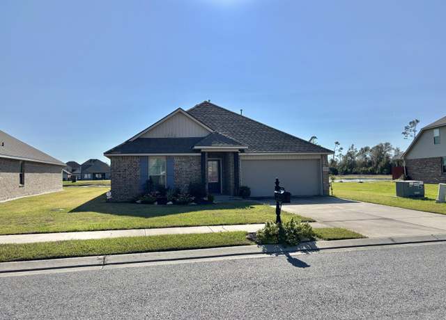 Property at 2210 S Lake Michele Cir, Lake Charles, LA 70607, 3 beds, 2 baths