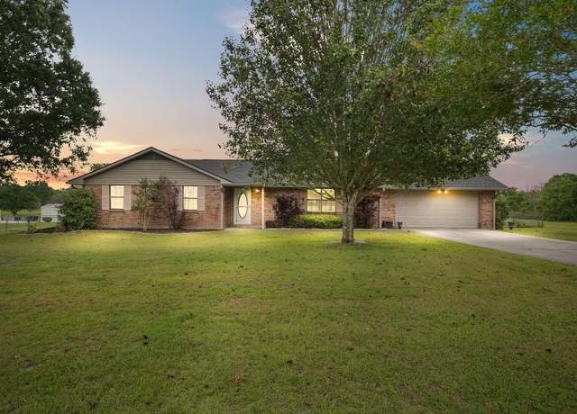 Property at 258 Calhoun Dairy Dr, Leesville, LA 71446, 3 beds, 2 baths