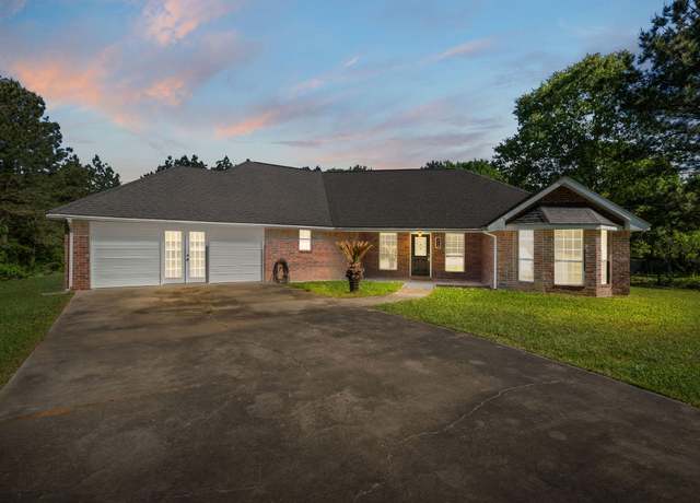 Property at 212 Section Line Rd, Leesville, LA 71446, 3 beds, 2 baths