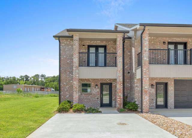 Property at 2021 Schovall Cir, Deridder, LA 70634, 2 beds, 2.5 baths