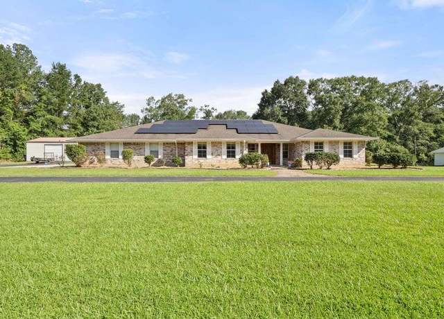 Property at 754 Browns Ln, Leesville, LA 71446, 3 beds, 2 baths