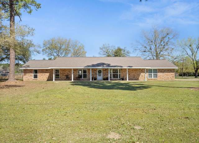 Property at 1610 Amalynn Dr, Deridder, LA 70634, 3 beds, 2 baths