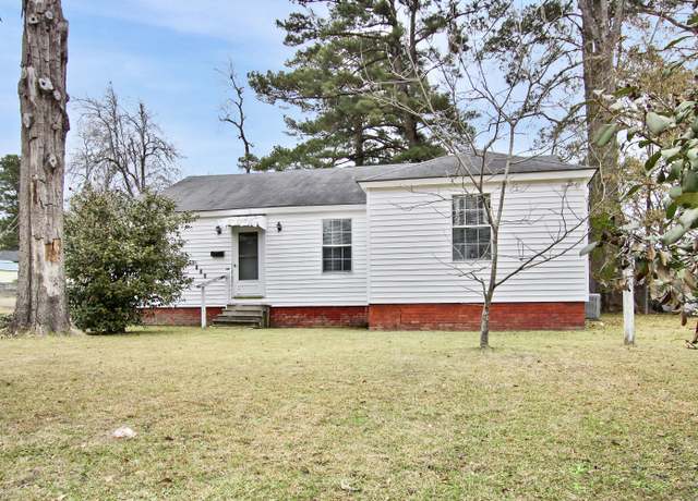 Property at 1007 Pinckney Ave, Leesville, LA 71446, 2 beds, 1 bath