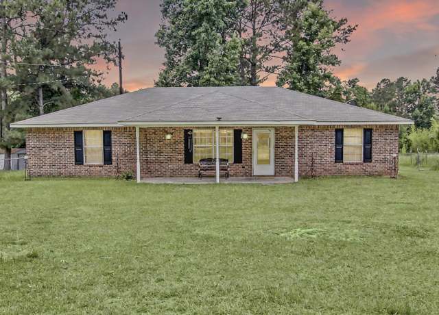Property at 712 Herrington Rd, Leesville, LA 71446, 3 beds, 2 baths