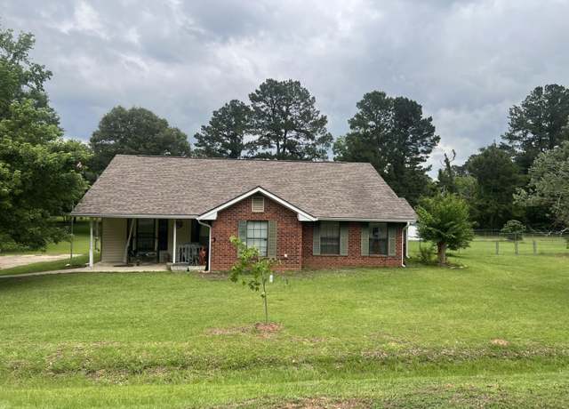 Property at 132 Charles St, Anacoco, LA 71403, 4 beds, 2 baths