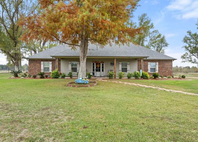 Property at 901 Vallery Rd, Deridder, LA 70634, 4 beds, 3 baths