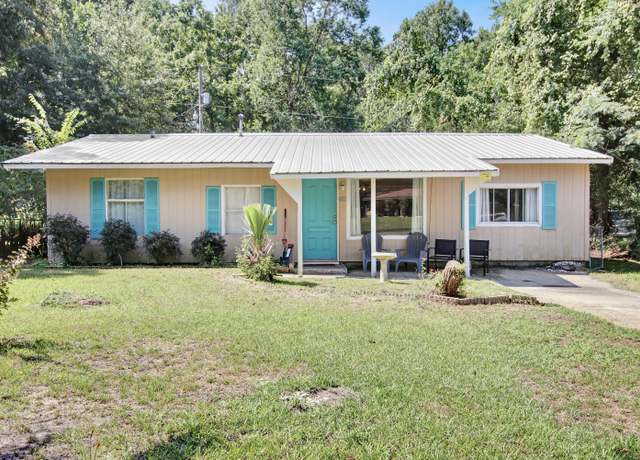 Property at 60 Francis Ave, Leesville, LA 71446, 4 beds, 1 bath