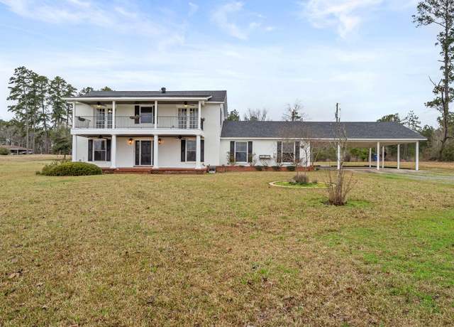 Property at 261 Alexandria Hwy, Leesville, LA 71446, 4 beds, 3 baths
