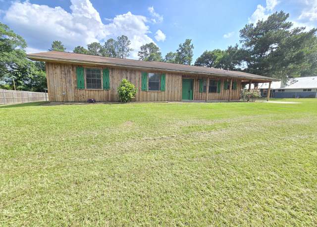 Property at 148 Brentwood Dr, Leesville, LA 71446, 3 beds, 2 baths