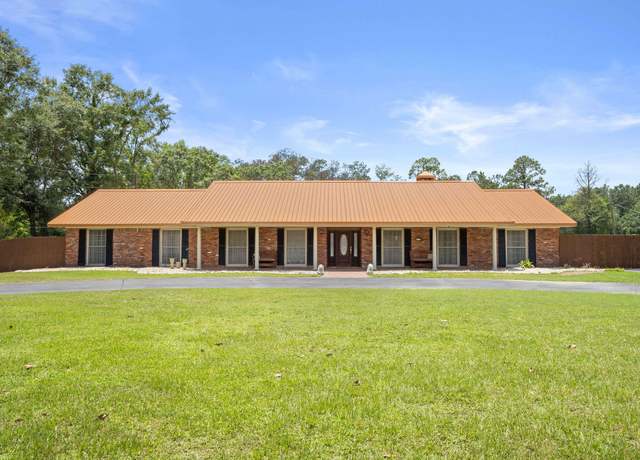 Property at 1015 S Texas St, Deridder, LA 70634, 4 beds, 4 baths