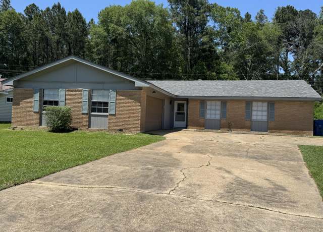 Property at 2018 Glenhaven St, Deridder, LA 70634, 4 beds, 2 baths
