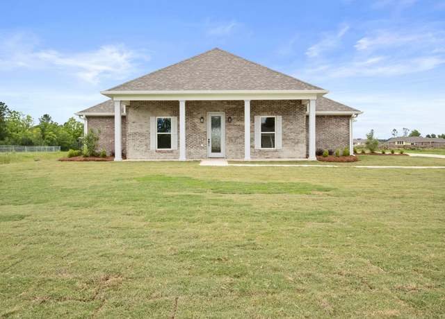 Property at 388 Liberty Dr, Leesville, LA 71466, 4 beds, 3 baths