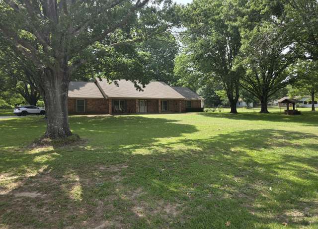 Property at 325 Loop Rd, Anacoco, LA 71403, 3 beds, 2 baths