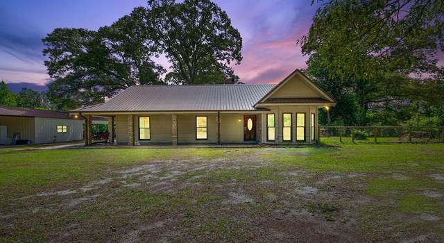Photo of 352 North Loop Rd, Hornbeck, LA 71439