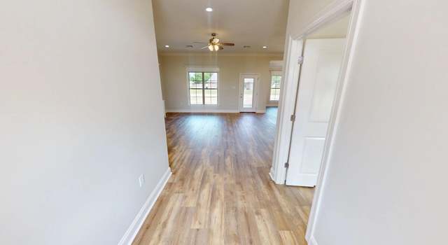 Photo of 611 Walnut St, Iowa, LA 70647