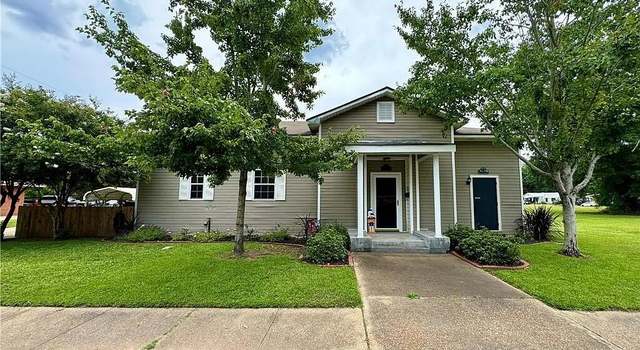 Photo of 627 E 5th St, Natchitoches, LA 71457