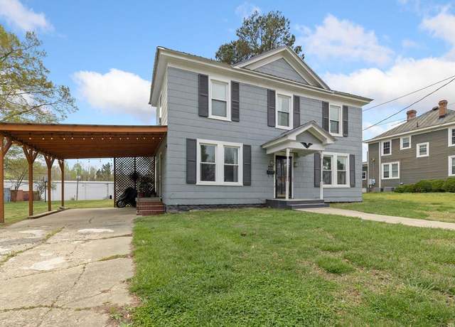 Property at 210 East 6th Ave, Kenbridge, VA 23944, 3 beds, 2 baths