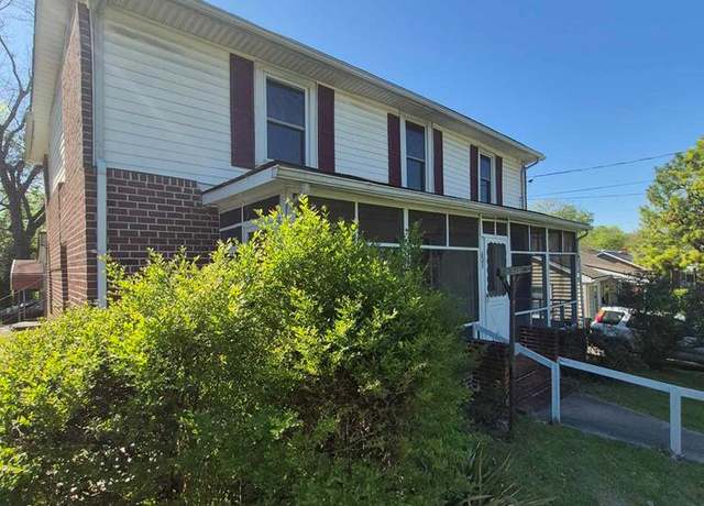 Property at 603 Griffin Blvd, Farmville, VA 23901, 5 beds, 1.5 baths
