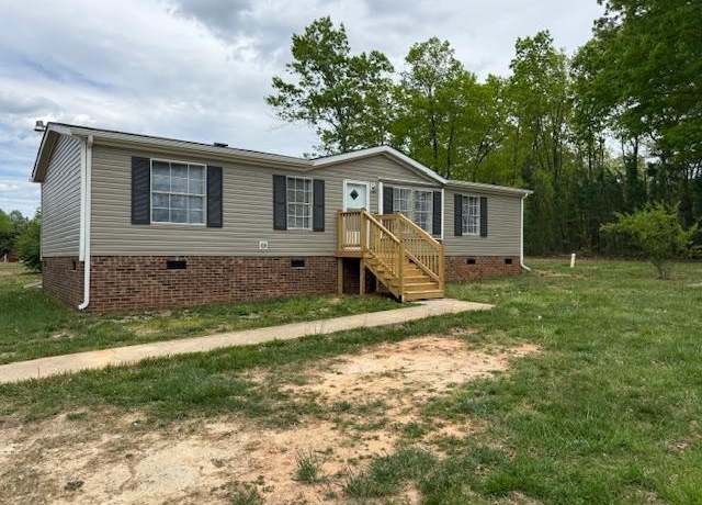 Property at 3112 Red House Rd, Appomattox, VA 24522, 3 beds, 2 baths
