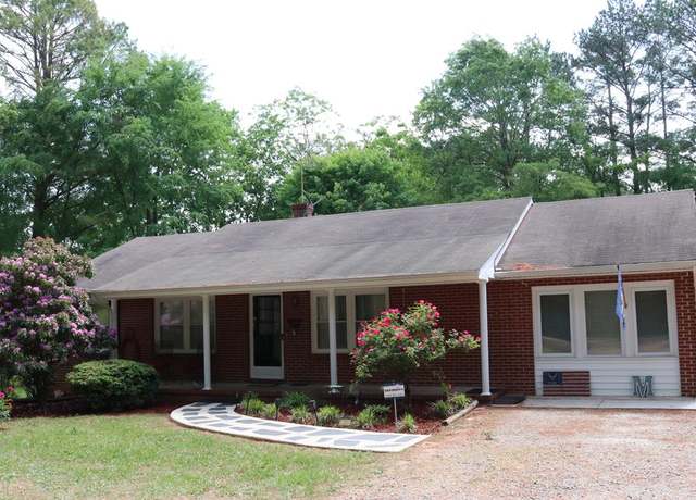 Property at 1550 Scott Dr, Farmville, VA 23901, 3 beds, 2.5 baths