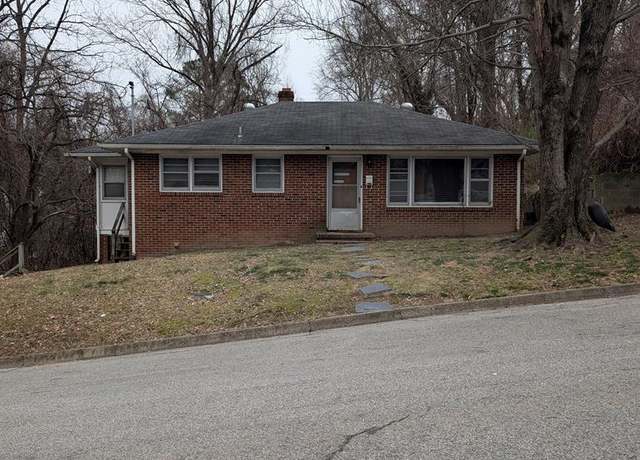 Property at 108 Vaughan St, Farmville, VA 23901, 2 beds, 1 bath
