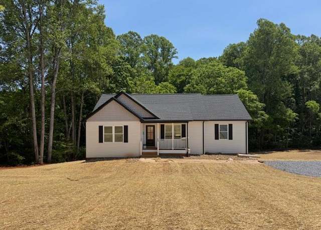 Property at 2350 Spring Grove Rd, Appomattox, VA 24593, 3 beds, 2 baths