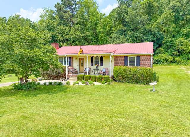 Property at 308 Guy Ave, Crewe, VA 23930, 3 beds, 1.5 baths