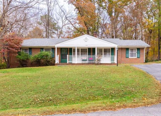 Property at 1100 Seventh Ave, Farmville, VA 23901, 3 beds, 2 baths