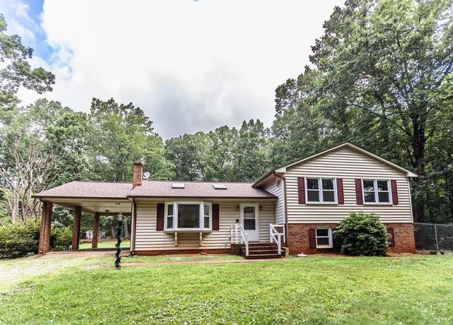 Property at 297 Woodlawn Trl, Appomattox, VA 24522, 4 beds, 3 baths