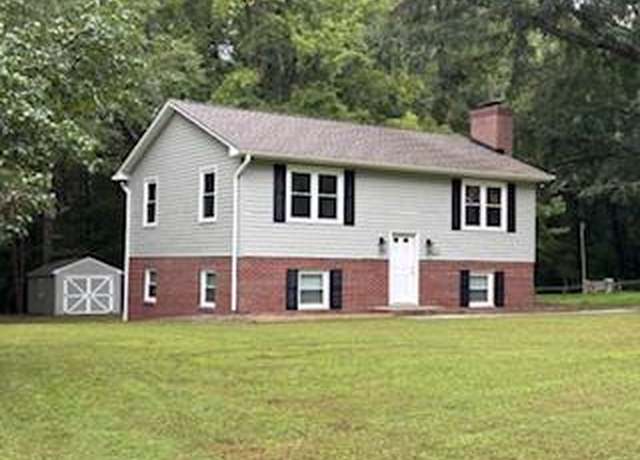 Property at 1409 High St, Farmville, VA 23901, 4 beds, 2 baths