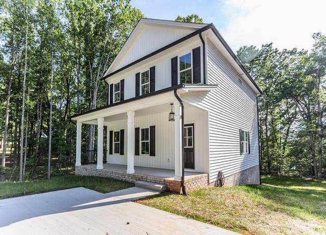 Property at 312 Walton Dr, Appomattox, VA 24522, 3 beds, 2.5 baths