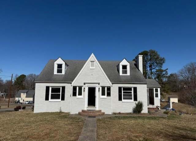 Property at 110 Nelson St, Crewe, VA 23083, 3 beds, 2 baths