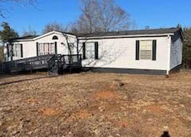 Property at 1116 Pine Height Trl, Halifax, VA 24558, 4 beds, 2 baths