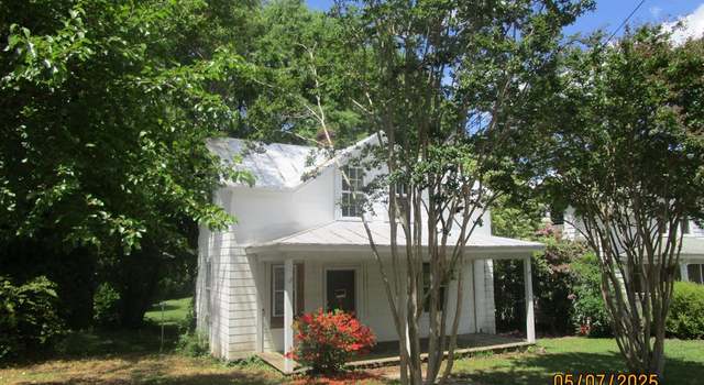 Photo of 1402 12th St, Victoria, VA 23974
